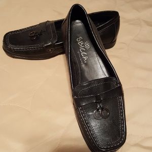 Black Faux Leather Sbicca Loafers Size 8M